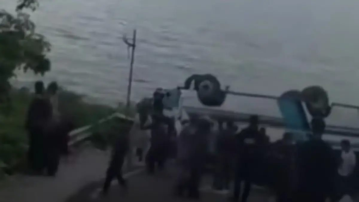 Viral! Bus Rombongan Pengantin Terbalik di OKU Selatan, Diduga Tak Kuat Menanjak