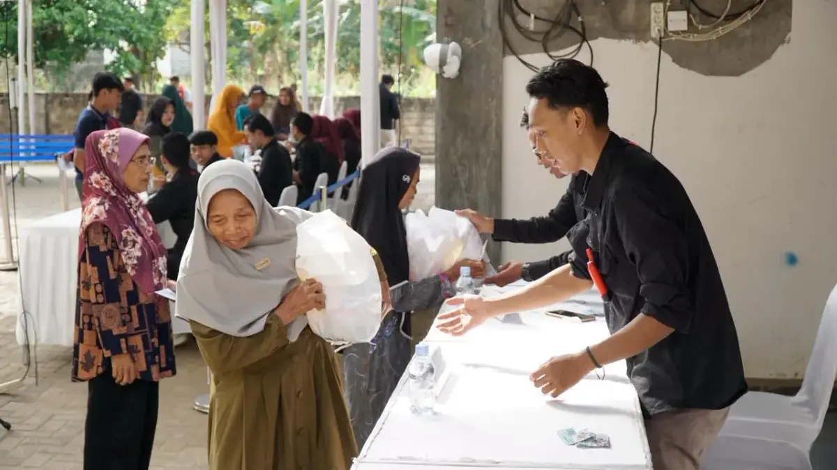 Diawali dari Tuban, Pertamina Bantu Masyarakat Prasejahtera Penuhi Kebutuhan Pokok melalui Pasar Murah Pasar murah ini mengusung misi untuk meringankan beban ekonomi masyarakat sekaligus menjadi solusi nyata bagi