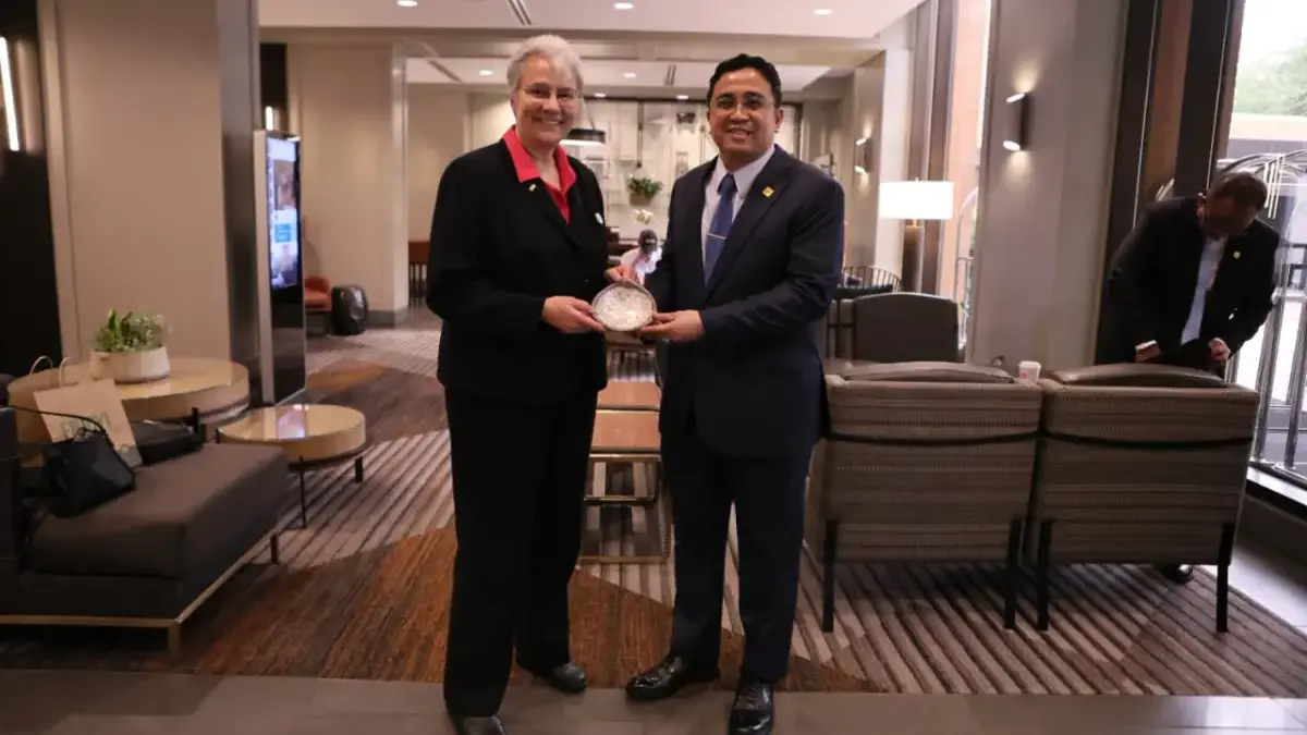 Pertamina Perkuat Kolaborasi Global untuk Dongkrak Produksi Migas Nasional Wakil Direktur Utama Pertamina, Oki Muraza, bertemu dengan Head of Petroleum Engineering Department Colorado S