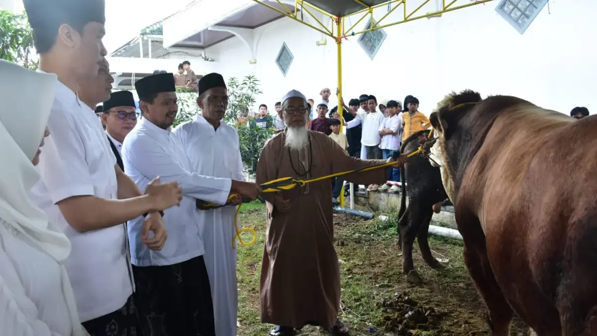 Idul Adha Jadi Momentum Perkuat Solidaritas Sosial dan Menyembelih Sifat Buruk Idul Adha Jadi Momentum Perkuat Solidaritas Sosial dan Menyembelih Sifat Buruk