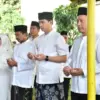 Bupati Sumedang H. Dony Ahmad Munir usai pelaksanaan Salat Idul Adha di Masjid Agung Sumedang, Rabu (27/5/2026