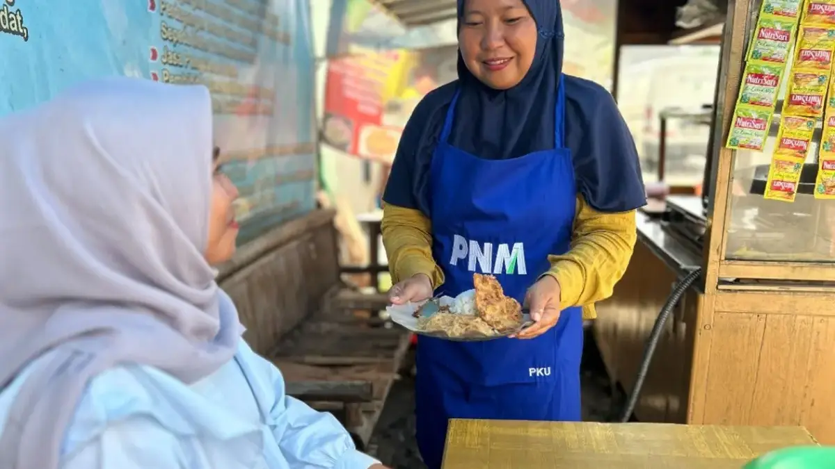 Perempuan Ini Sukses  Kembangkan Usaha Rumahan hingga Jadi Andalan Transaksi Warga melalui BRILink  Agen