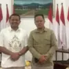 FOTO BERSAMA: Bupati Sumedang, Dony Ahmad Munir (kiri), saat menerima kunjungan General Manager Harian Pagi Su