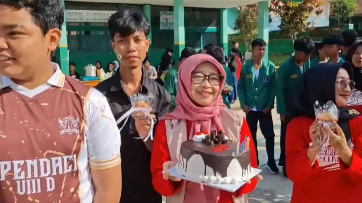 SMPN 2 Cimalaka Rayakan Milad ke-44