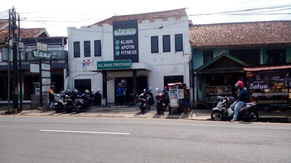 Pelayanan Klinik Pratama Dano Dikeluhkan Masyarakat Gedung Klinik Pratama Dano jalan Prabu Tadjimalela Sumedang