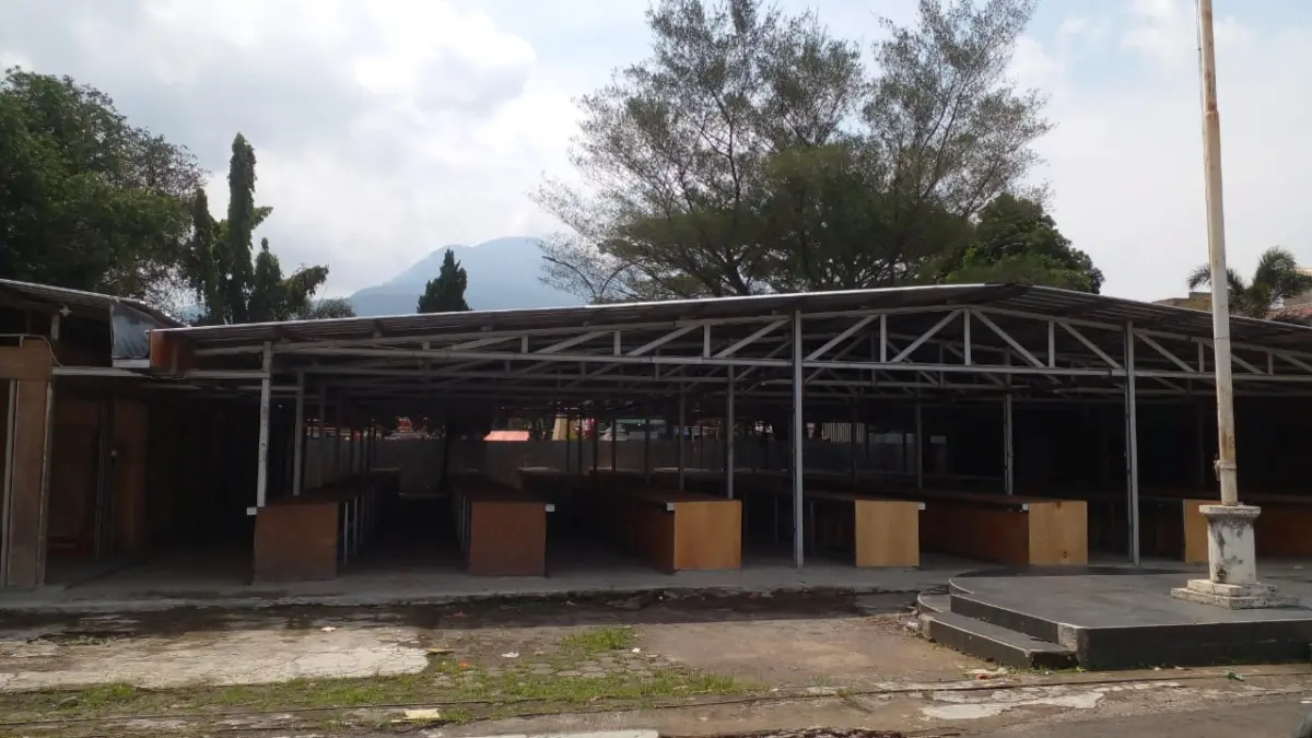 TPBS di Alun-alun Cimalaka
