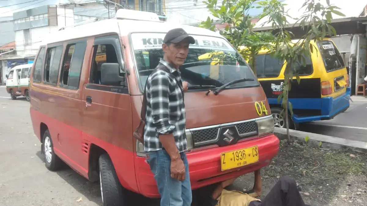 Dulu Penuh, Kini Lengang: Angkutan 04 Sumedang Kehilangan Penumpang Dulu Penuh, Kini Lengang: Angkutan 04 Sumedang Kehilangan Penumpang