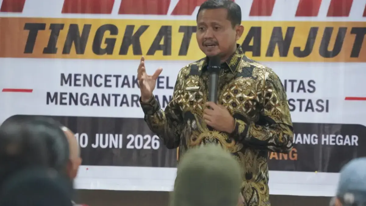 Bupati Dony: Di Balik Prestasi Atlet, Ada Dedikasi dan Kehebatan Seorang Pelatih Bupati Dony: Di Balik Prestasi Atlet, Ada Dedikasi dan Kehebatan Seorang Pelatih