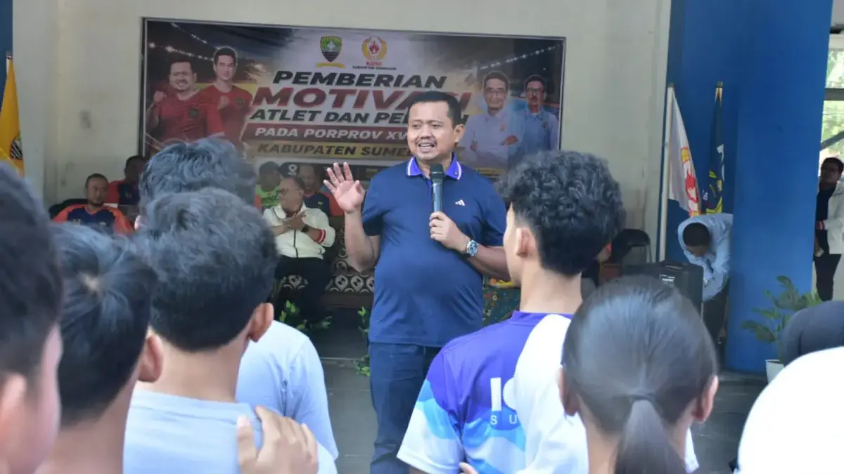 Bupati Dony Ahmad Munir saat memberikan motivasi kepada para atlet