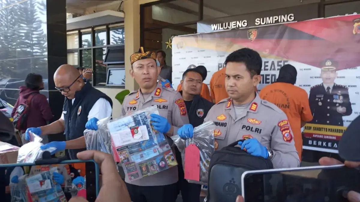 Sales Rokok Dirampok Hingga Dibuang di Jalan Tol, Tiga Pelaku Tak Berkutik Saat Polisi Meringkusnya Sales Rokok Dirampok di Conggeang, Polisi Ringkus Tiga Pelaku