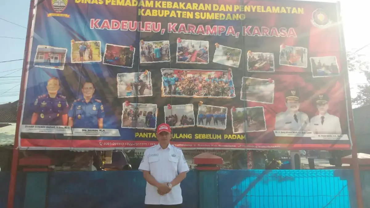 Apel Pagi Rutin Tingkatkan Disiplin dan Kesiapsiagaan Personel Damkar Apel Pagi Rutin Tingkatkan Disiplin dan Kesiapsiagaan Personel Damkar