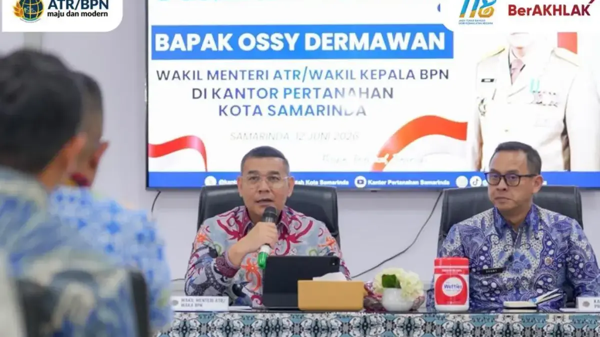 Wamen Ossy: ATR/BPN Harus Jadi Solusi Atas Pembangunan di Kalimantan Timur, Saat Pengarahan di Kantah Samarind