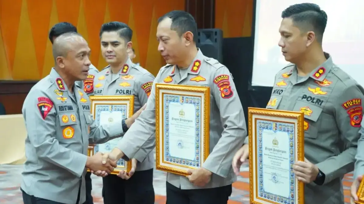 Polres Sumedang Raih Penghargaan Kapolri, Kapolres Hadiri Rakernis Fungsi Keuangan Polda Jabar 2026 Kapolres Sumedang AKBP Sandityo Mahardika, S.I.K., menghadiri Kegiatan Rapat Kerja Teknis (Rakernis) Fungsi K