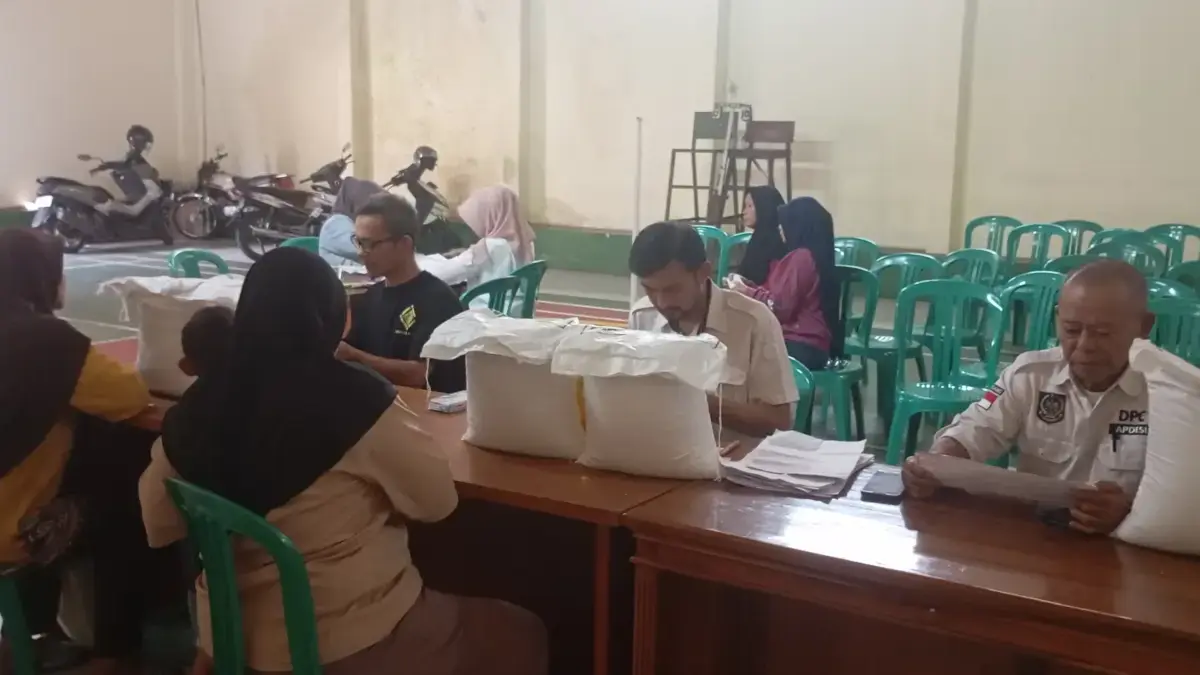 720 KPM Jatimulya Terima Bantuan Pangan