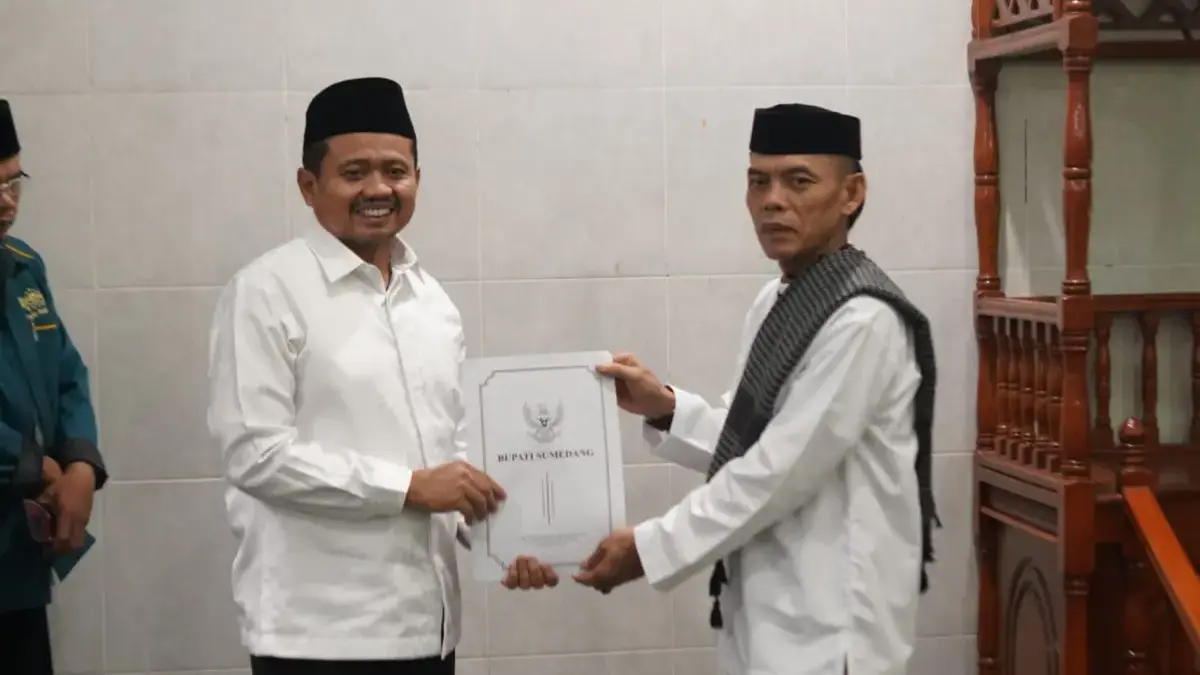 Subuh Berjamaah, Kick Off Sukseskan MTQ Sumedang 2026, BUPATI: Memperkuat Kecintaan Terhadap Al Quran Subuh Berjamaah, Kick Off Sukseskan MTQ Sumedang 2026, BUPATI: Memperkuat Kecintaan Terhadap Al Quran