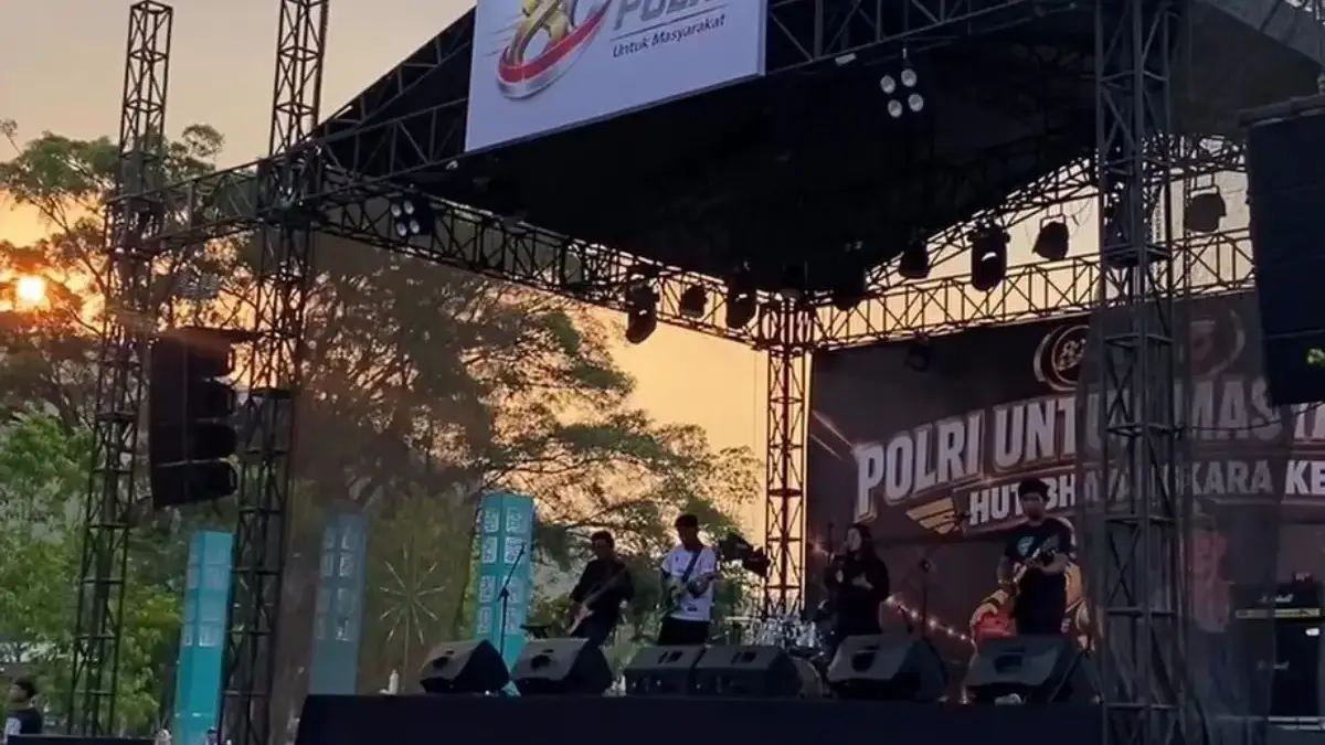 Penampilan Band Meriahkan Penutupan Kapolres Cup Sumedang 2026 Penampilan Band Meriahkan Penutupan Kapolres Cup Sumedang 2026