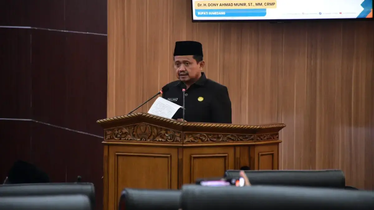 93 Kepala Desa akan Berakhir pada 5 Desember 2026, Bupati Dony: Pemilihan Nanti Secara Hybrid Bupati Sumedang Dony Ahmad Munir menghadiri Rapat Paripurna DPRD Dalam Rangka Penyampaian Penjelasan Bupati Su