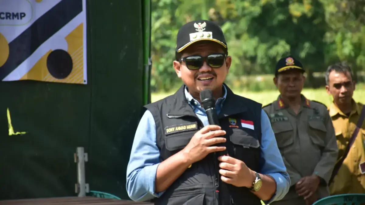 Progres Pembangunan Bendung Cariang Capai 10 Persen, Ditargetkan Rampung Tahun 2027 Bupati Sumedang H. Dony Ahmad Munir Senin, (6/7/2026) meninjau langsung lokasi pembangunan bendung yang menjad