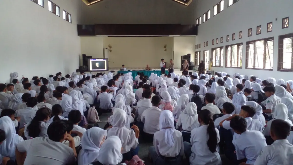 MPLS SMAN 2 Cimalaka Tanamkan Karakter Pancawaluya MPLS SMAN 2 Cimalaka Tanamkan Karakter Panca Waluya