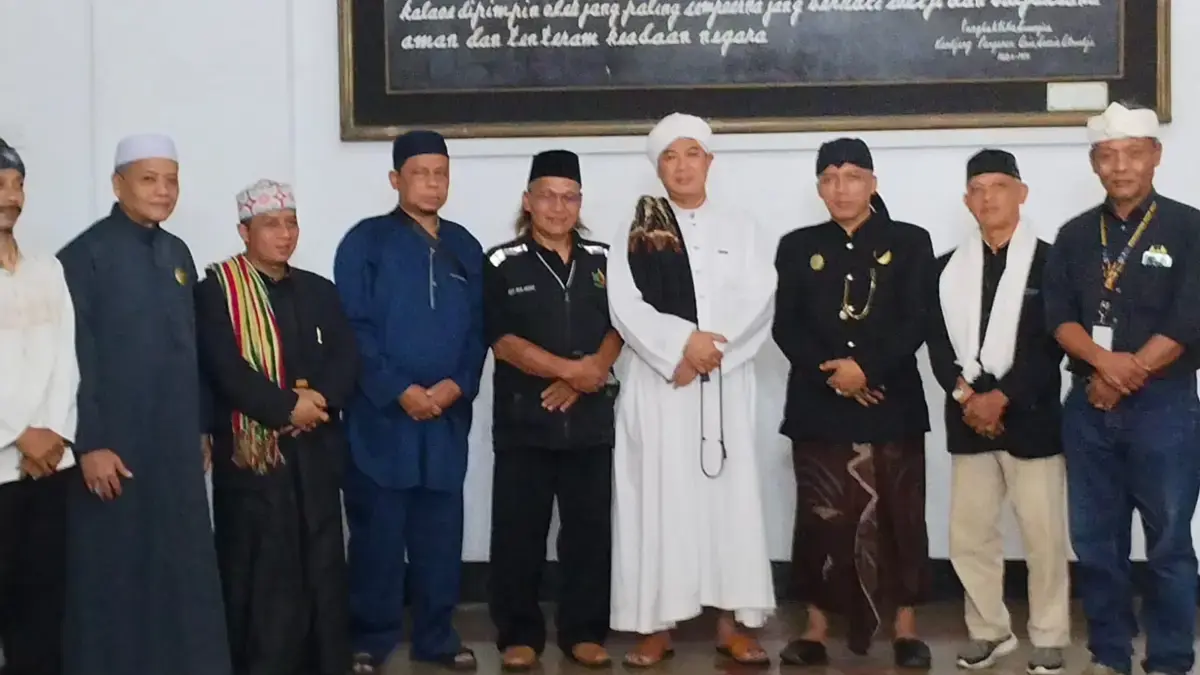Puncak Satu Dekade KAA di Sumedang Ditutup Tablig Akbar Puncak Satu Dekade KAA di Sumedang Ditutup Tablig Akbar