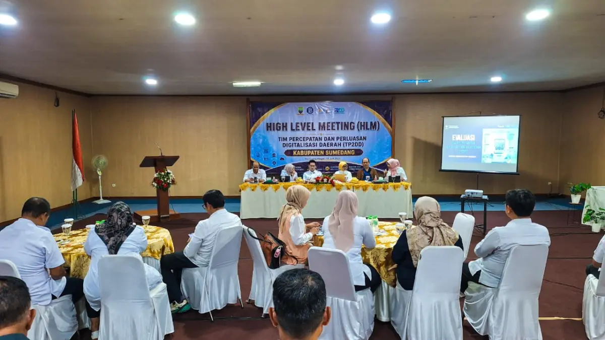 Digitalisasi Minimalisir Potensi Kebocoran, Wabup: Data yang Baik Akan Menghasilkan Keputusan yang Baik Wakil Bupati Sumedang M. Fajar Aldila membuka secara resmi High Level Meeting (HLM) Tim Percepatan dan Perluas