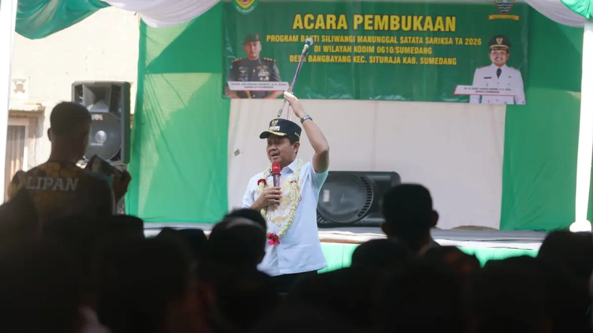 Camat dan Kades Harus Cek Lapangan, Dony Ahmad Munir: Jangan Sampai Ada Warga Kelaparan saat Kemarau Camat dan Kades Harus Cek Lapangan, Dony Ahmad Munir: Jangan Sampai Ada Warga Kelaparan saat Kemarau