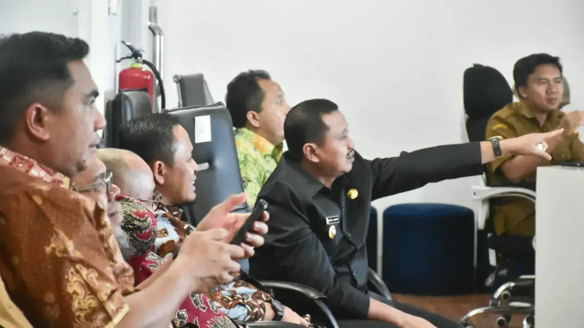 Bupati Sumedang H. Dony Ahmad Munir di Command Center Pusat Pemerintahan Sumedang, Selasa (28/7/2026).