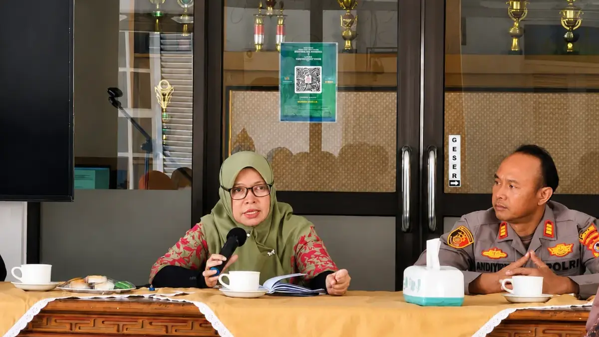 Camat Cimalaka Eneng Yulia