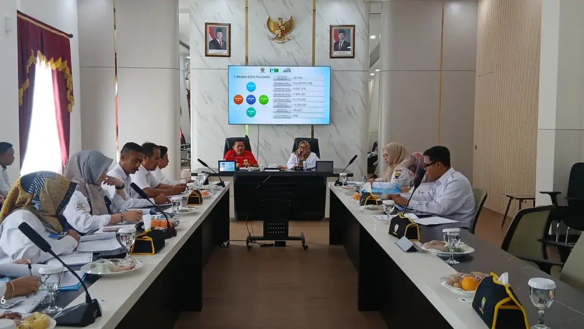 Perumda Tirta Medal Sumedang Raih Predikat Sehat, Dirut: Fokus Tekan Kebocoran Air di Semester II 2026 Perumda Air Minum Tirta Medal Kabupaten Sumedang berhasil meraih predikat \"Sehat\" berdasarkan hasil evaluasi k