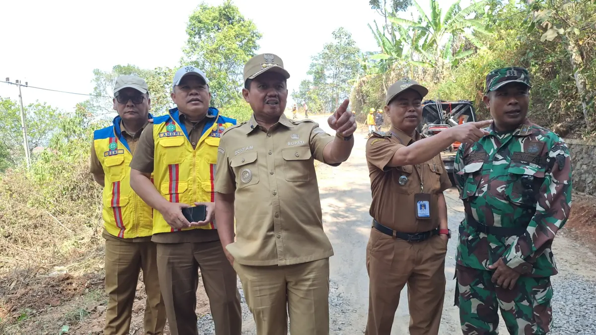 Rp 2,5 Miliar untuk Ruas Jingkang-Cisumur Rp 2,5 Miliar untuk Ruas Jingkang-Cisumur