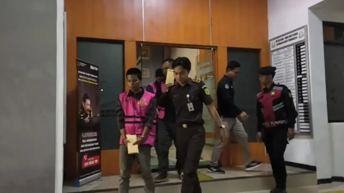 Kejari Purwakarta Tetapkan Tiga Tersangka Dugaan KUR Fiktif Bank BRI Kejaksaan Negeri (Kejari) Purwakarta menetapkan tiga tersangka dugaan tindak pidana korupsi penyalahgunaan fas