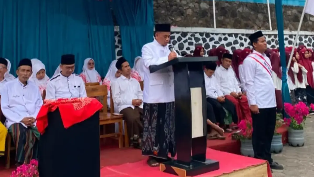KH. Sa’dulloh: Isilah Kemerdekaan dengan Semangat Belajar yang Tinggi