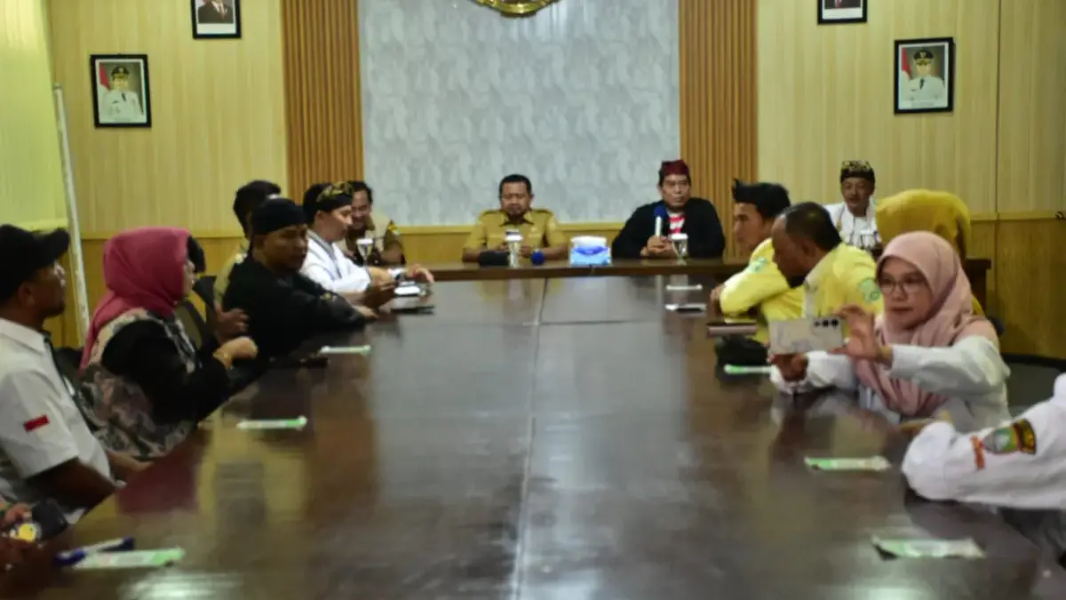 Dony Dorong Dinsos Sumedang Gerak Cepat, Perkuat Kolaborasi untuk Wujudkan Kesejahteraan Sosial Bupati Sumedang H. Dony Ahmad Munir menegaskan pentingnya gerak cepat, kolaborasi, serta peningkatan kompetens