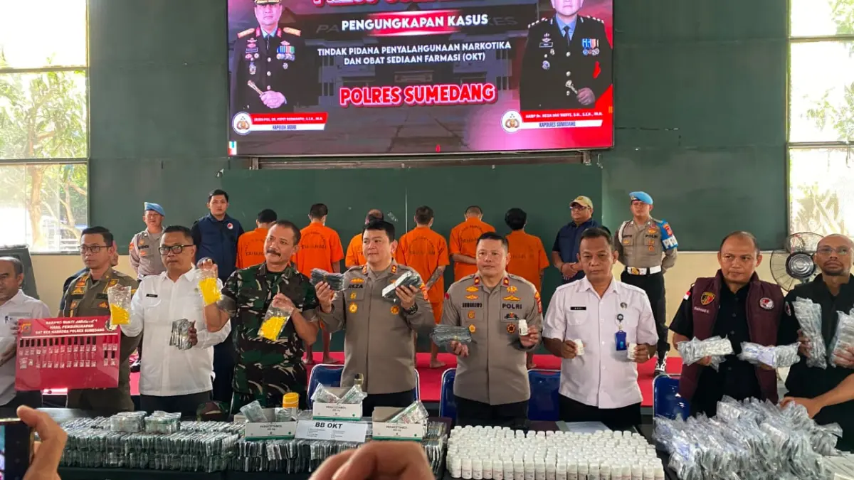 Bongkar Peredaran Obat Keras Polres Sumedang Ungkap 12 Kasus Narkotika Bongkar Peredaran Obat Keras Polres Sumedang Ungkap 12 Kasus Narkotika