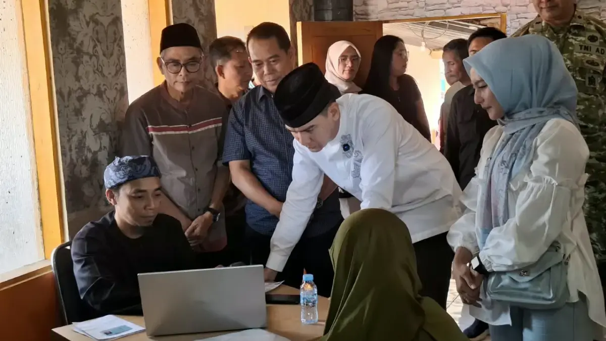 Gebyar Aktivasi Perlinsos di Sukasari, Wabup Fajar: Bantuan Harus Tepat Sasaran Gebyar Aktivasi Perlinsos di Sukasari, Wabup Fajar Tekankan Bantuan Harus Tepat Sasaran