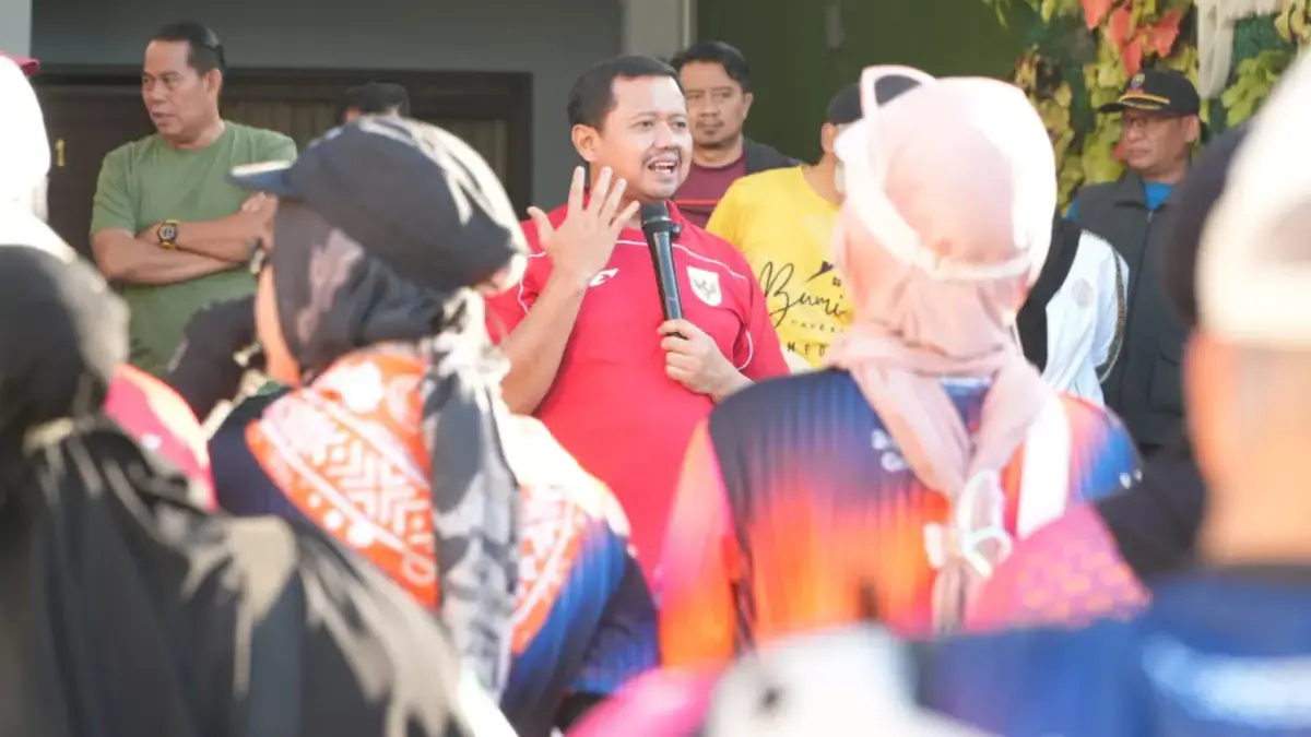 Bupati Dony Ajak Peserta Jalan Santai Jemput Kebahagiaan Lewat Bersyukur