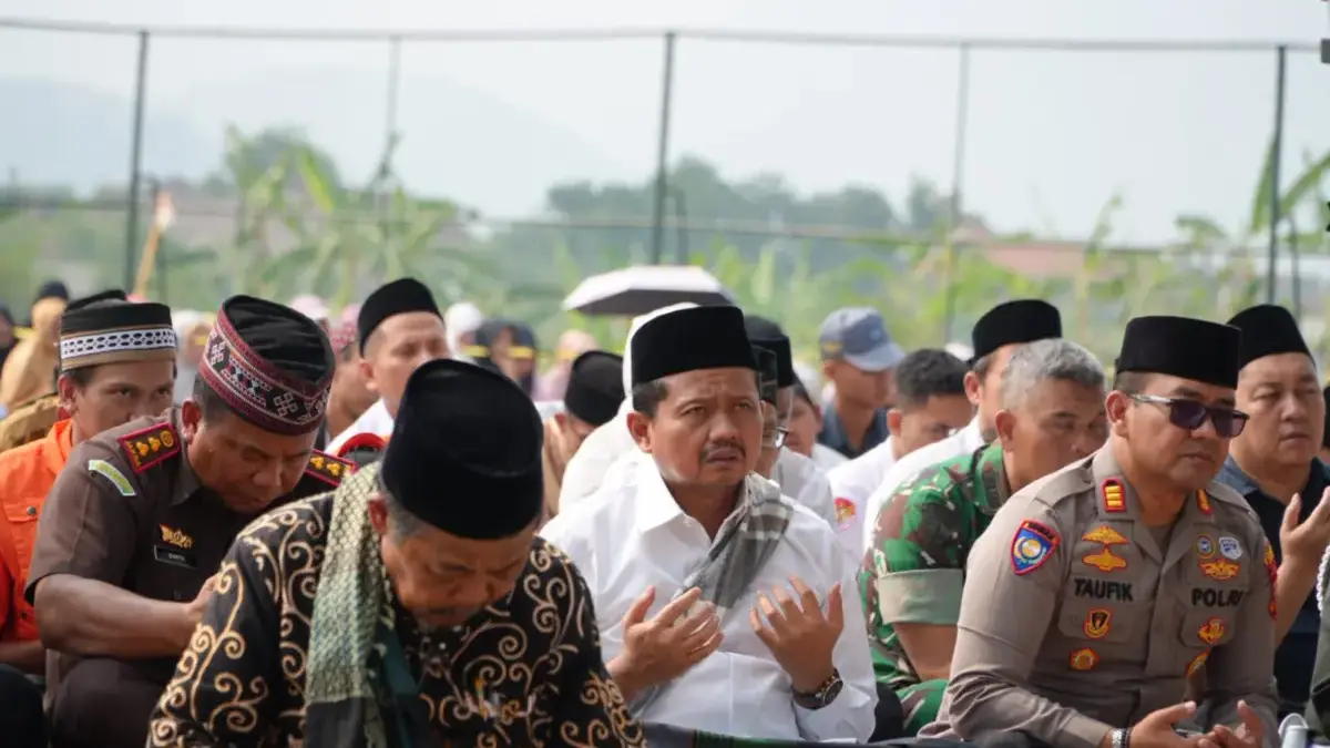 Pemda Siapkan Pembagian Gratis, Bupati Sumedang: Agar Warga Tak Panic Buying Masker Pemda Siapkan Pembagian Gratis, Bupati Sumedang: Warga Jangan Panic Buying Masker,