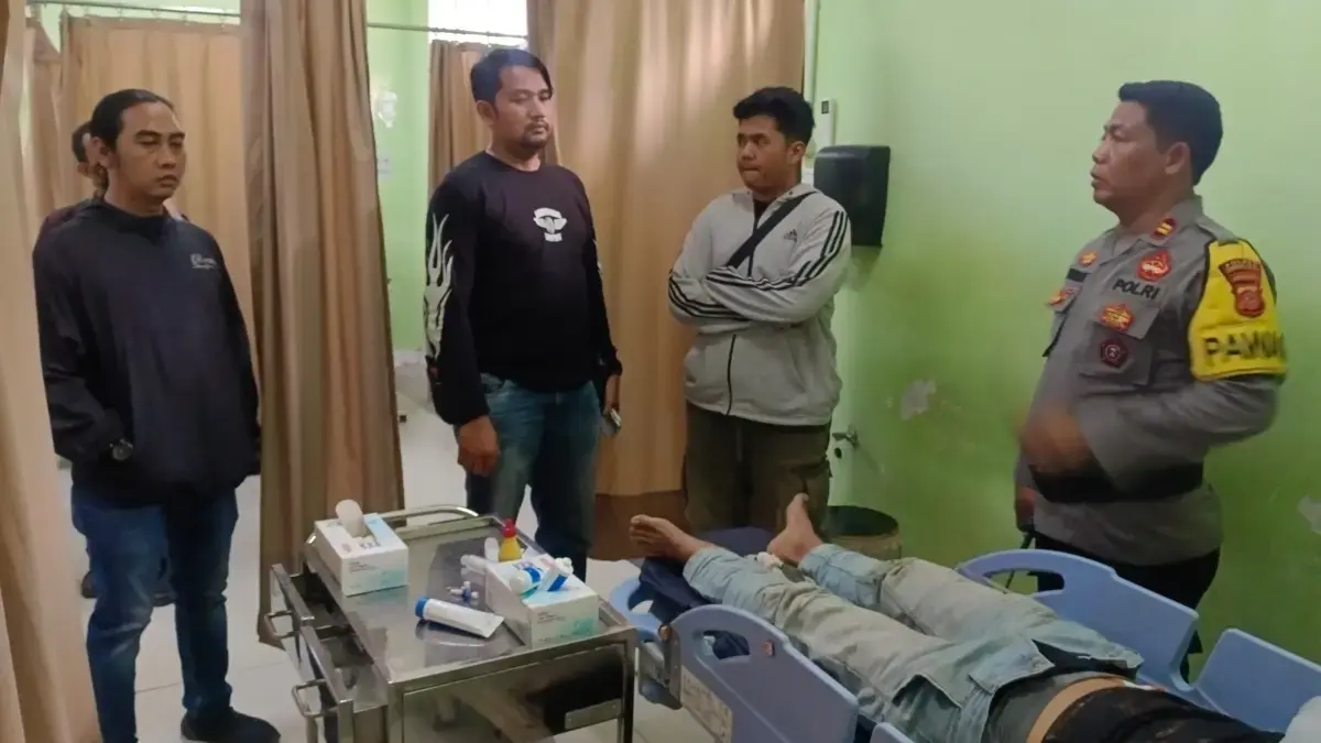 Tragedi Tower 30 Meter Roboh Saat Dipotong, Satu Pekerja Tewas Usai Mendapat Perawatan Medis Tragedi Tower 30 Meter Roboh Saat Dipotong, Satu Pekrja Tewas Usai Mendapat Perawatan Medis