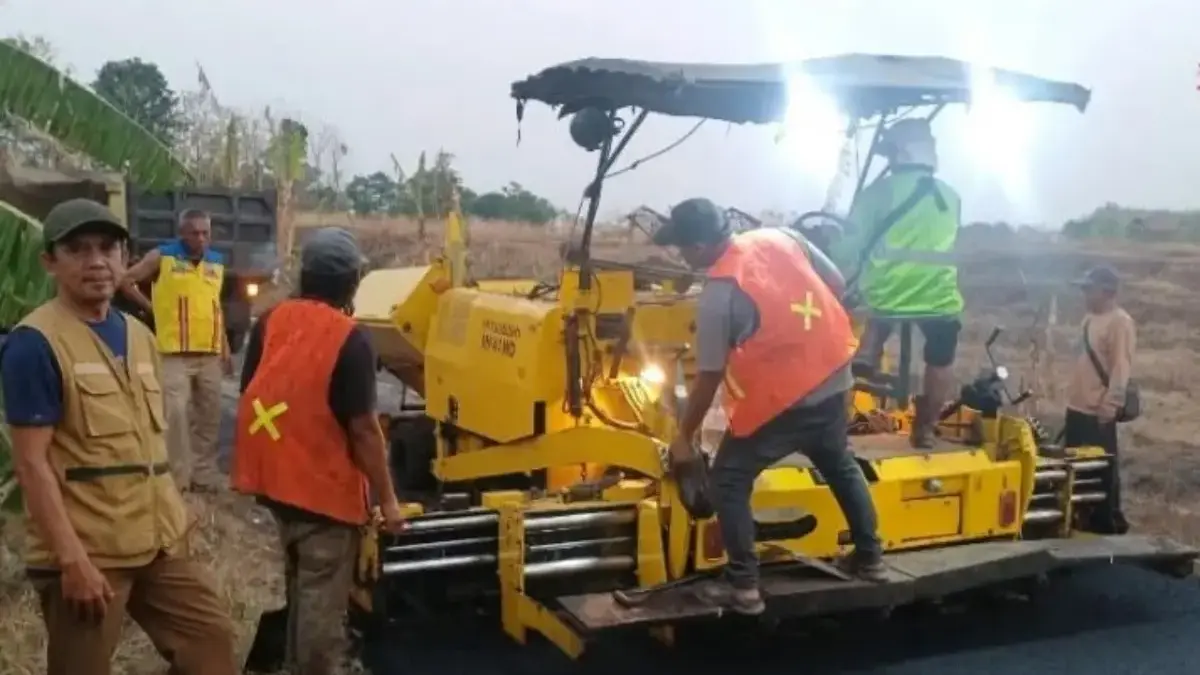 Jalan Mulus Hampir Rampung Pemkab Kebut Perbaikan Menjelang Akhir Tahun Jalan Mulus Hampir Rampung Pemkab Kebut Perbaikan Menjelang Akhir Tahun