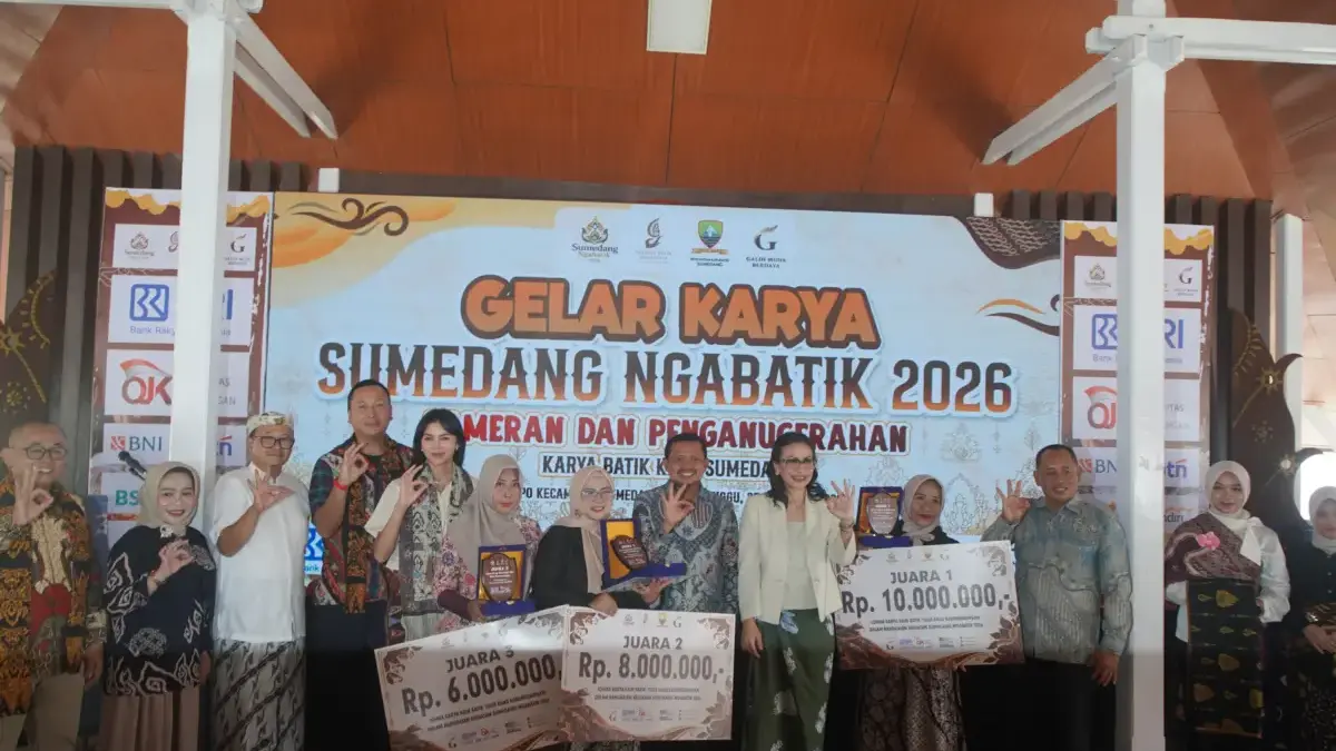 Bupati Dony Dorong Batik Sumedang Jadi Identitas Budaya dan Produk Unggulan