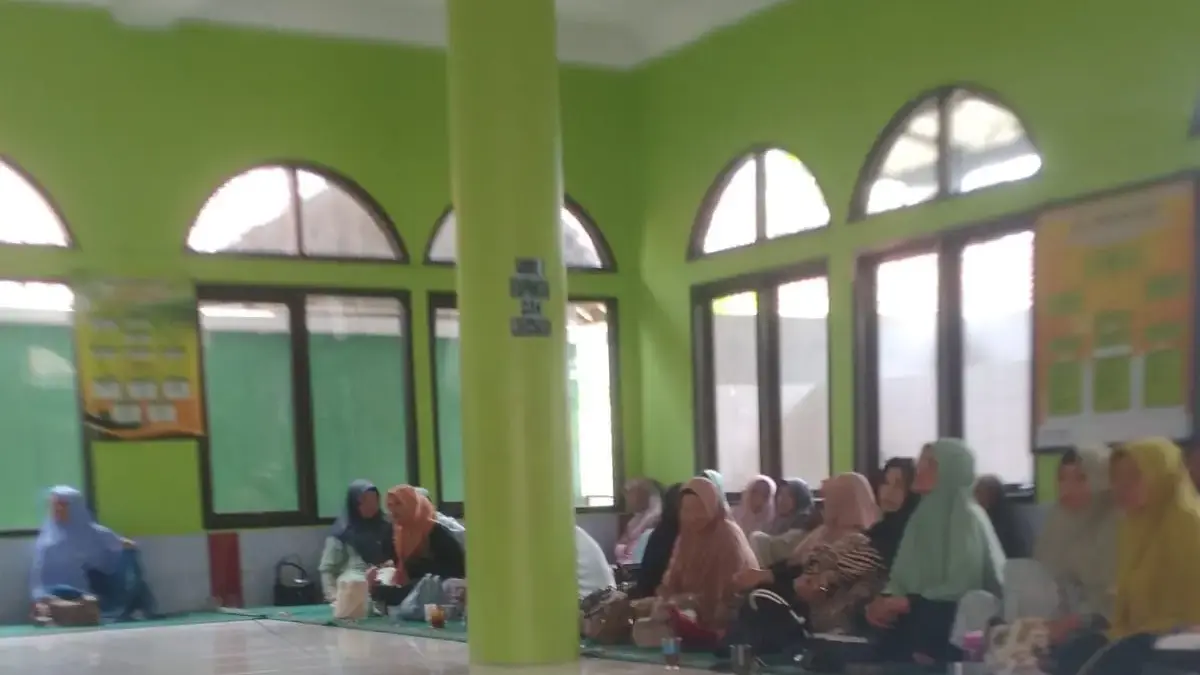 Pengajian Kamisan Jadi Ruang Belajar Agama bagi Ibu-ibu Tanjungmekar Majelis Taklim Al Hidayah