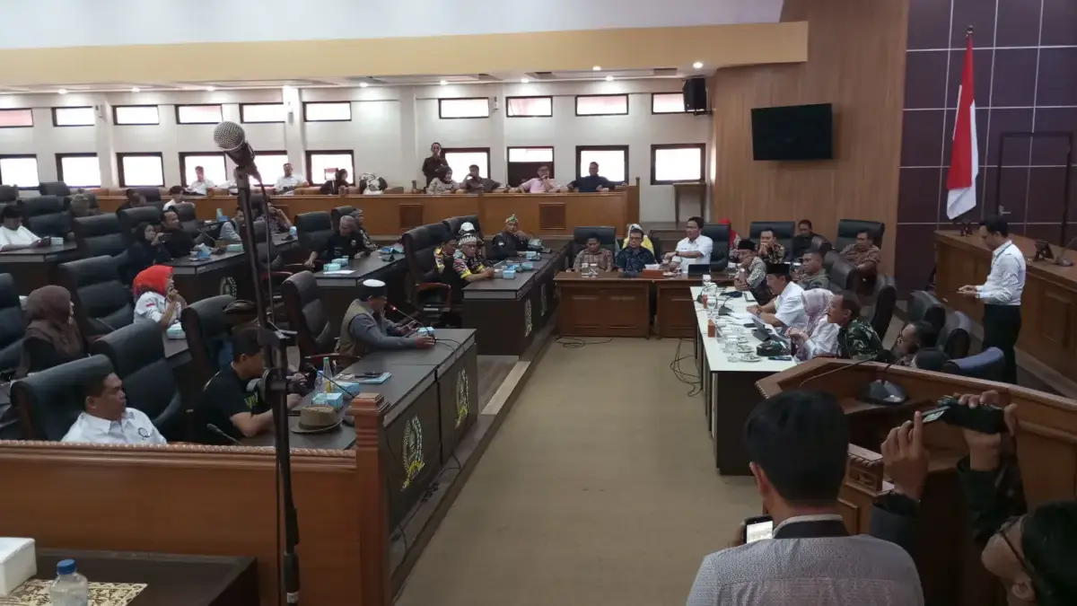 Minta Kejelasan Soal Isu Wabup, Gabungan Ormas di Sumedang Sambangi Kantor DPRD 