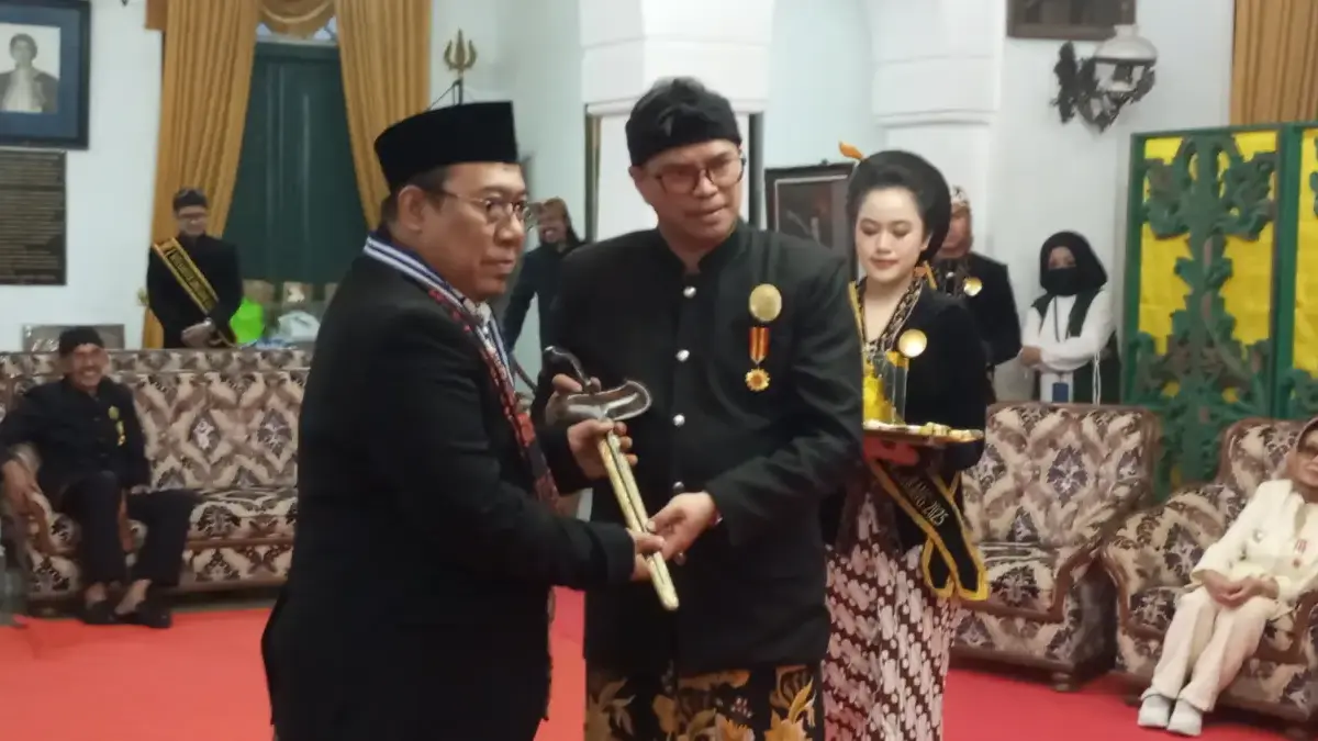 Lebih dari 400 santri dan kiyai  dari Pondok Pesantren Al Istiqlaliyah Cilongok Kabupaten Tangerang, Banten, b