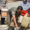 Warga Pasirhuni Dapat Bantuan Air Bersih