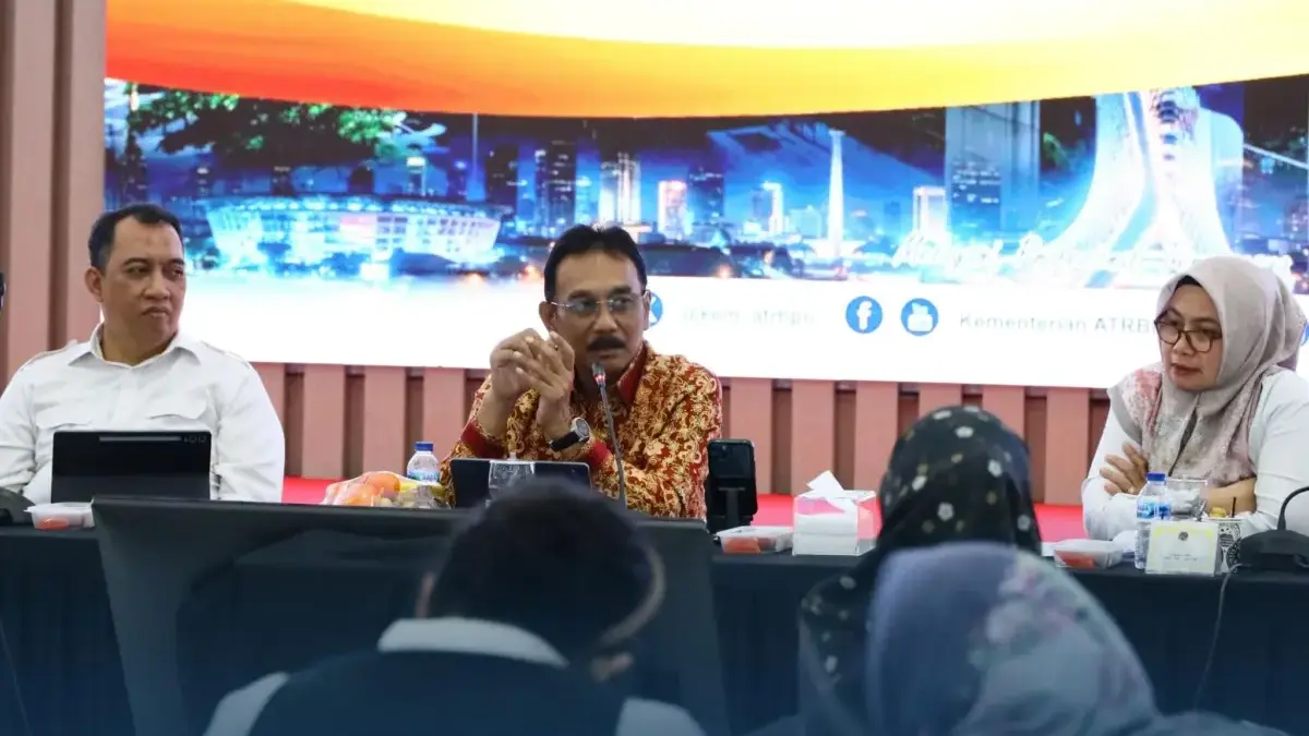 Sekjen ATR/BPN Imbau Jajaran Satukan Visi Dukung Transformasi Layanan Sekjen ATR/BPN Imbau Jajaran Satukan Visi Dukung Transformasi Layanan