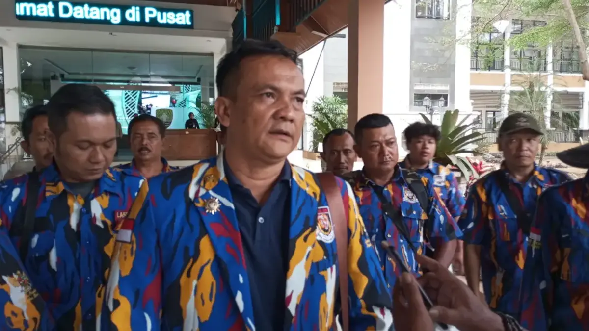 DPD LSM Laskar NKRI Sumedang mendatangi Pusat Pemerintahan Kabupaten Sumedang (PPS), Rabu (16/9/2026).Mereka d