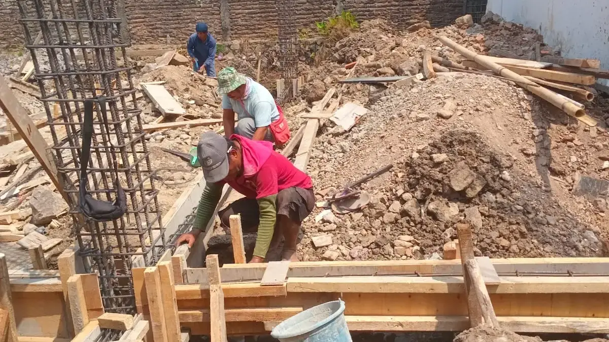 Proyek SMAN Cimanggung Rp2,76 Miliar Disorot, K3 Pekerja Dipertanyakan Proyek SMAN Cimanggung