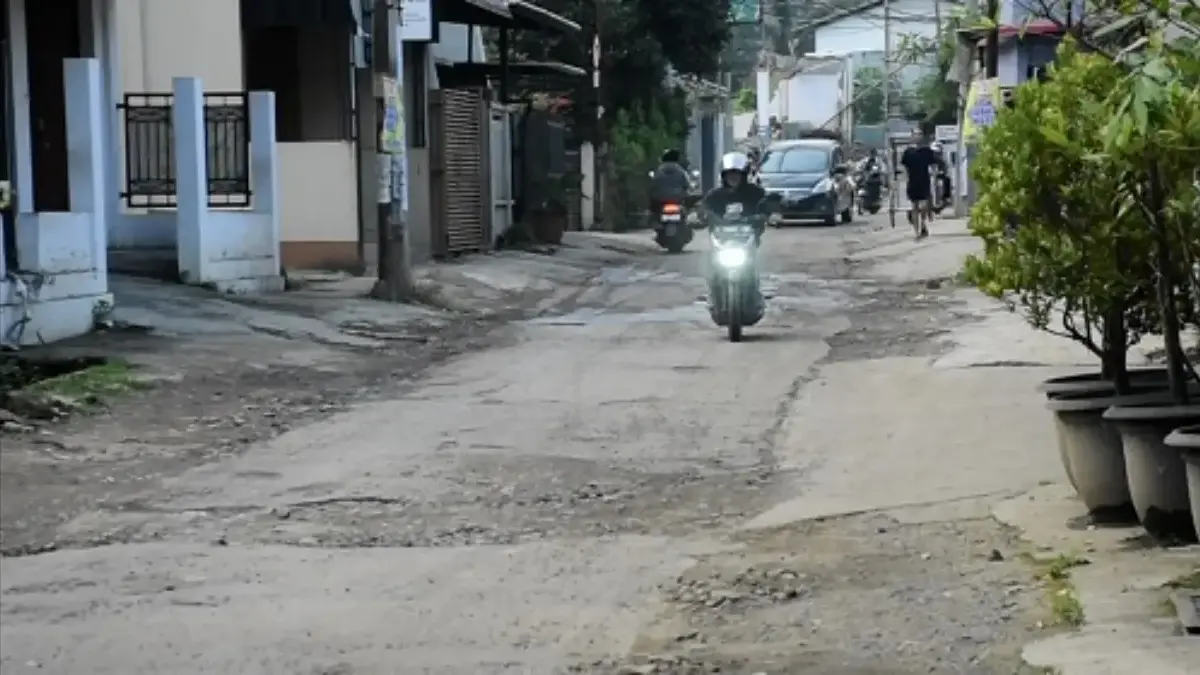 Rp10,2 Miliar untuk Jalan Rusak Pemkab Kebut Perbaikan Menjelang Akhir Tahun Rp 10,2 Perbaikan Menjelang Akhir Tahun