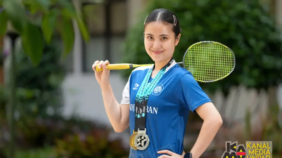 Kuliah, Latihan, Naik Podium Kuliah, Latihan, Naik Podium