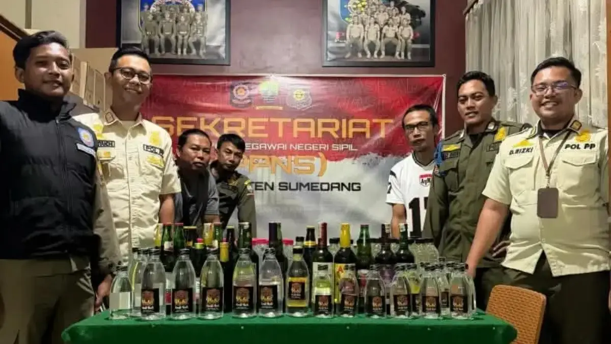 Satpol PP Sita 163 Botol Miras 